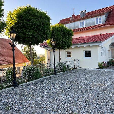 Cafe Canape, Wohlfuehlen Im Schoenen Hof Zwischen Ravensburg & Bodensee Luaran gambar